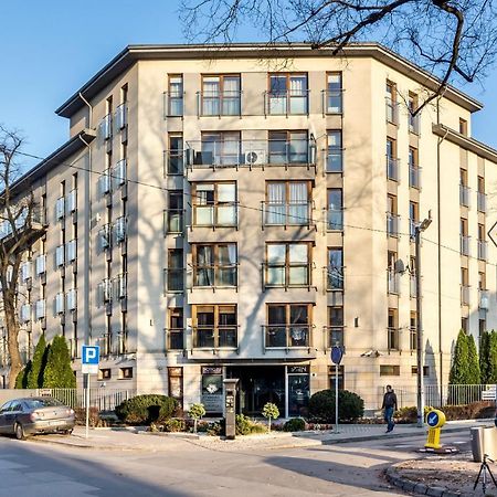 Family Apartments - Private Parking Krasków Εξωτερικό φωτογραφία